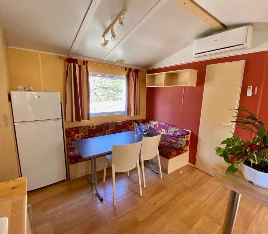 Campalans Hotel Rural Bungalows Mobilhomes Borredá Eksteriør bilde